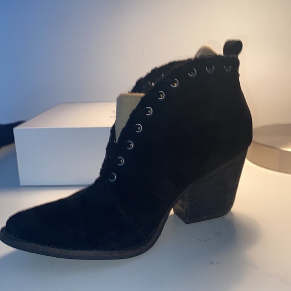 Coconuts by Matisse | Black Alabama Booties | size 6.5 - Picture 7 of 13